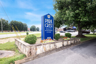 Park Crest Apartments in Athens, TN - Foto de edificio - Building Photo