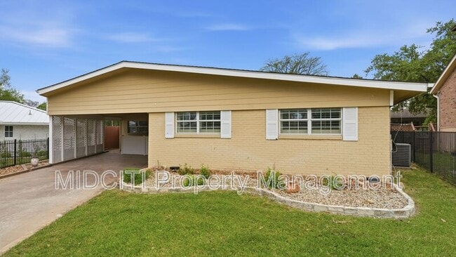 156 Trelawney St in McQueeney, TX - Building Photo - Building Photo