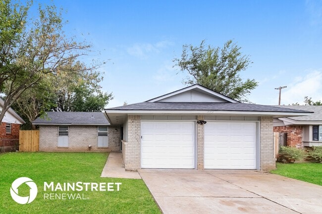 property at 813 Hampton Rd