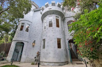 8527 Wonderland Ave in Los Angeles, CA - Building Photo - Building Photo