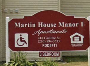 400 Cadillac St in Ligonier, IN - Building Photo - Building Photo