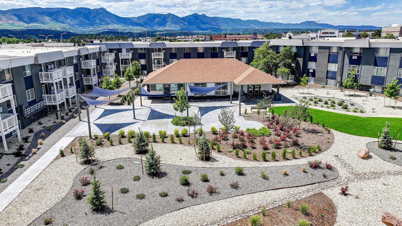 Villages at Woodmen in Colorado Springs, CO - Foto de edificio