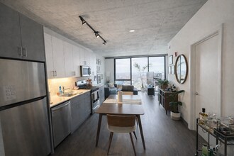 156 N Elizabeth St in Chicago, IL - Building Photo - Building Photo