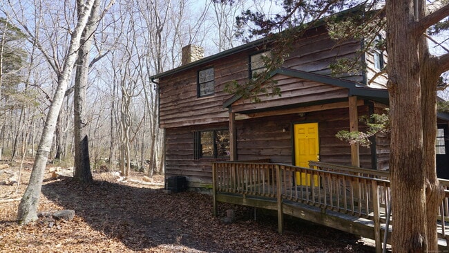 103 Pequotsepos Rd in Stonington, CT - Building Photo - Building Photo