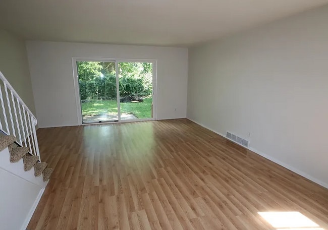 3700 Malibu Dr in Lansing, MI - Building Photo - Building Photo