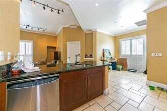 7270 SW 88th St in Kendall, FL - Building Photo - Building Photo