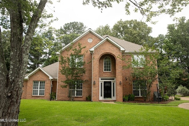110 Little John Ln