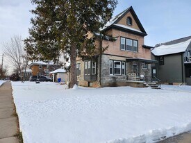 303 Doty St in Kaukauna, WI - Building Photo