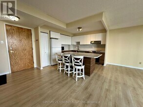 2760 Carousel Crescent in Ottawa, ON - Building Photo - Building Photo