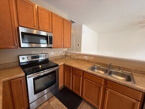 1246 Glory Vine Rd in Whitsett, NC - Building Photo - Building Photo