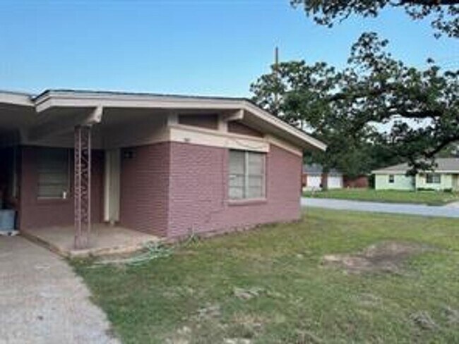 101 N Walnut St in Waco, TX - Building Photo - Building Photo