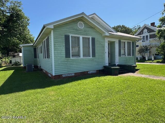 property at 704 E Grolee St