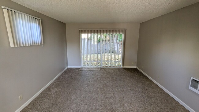 342-344-344 Annette Ct NE in Salem, OR - Building Photo - Building Photo