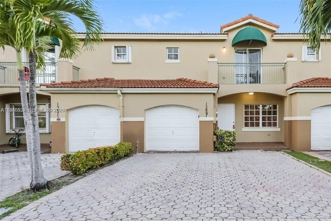 15867 SW 68th Terrace in Miami, FL - Building Photo - Building Photo