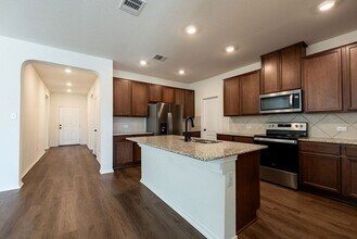 250 Auburn St in Kyle, TX - Building Photo - Building Photo