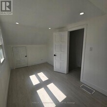 3130 Merritt Ave in Mississauga, ON - Building Photo - Building Photo