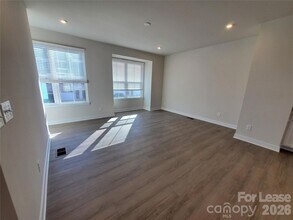 5032 Grain Orchard Rd in Indian Trail, NC - Foto de edificio - Building Photo