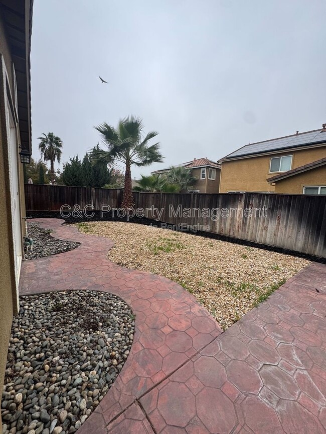 property at 5470 Gold Creek Cir