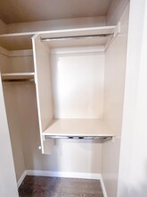 1060 Louis St in Hildale, UT - Building Photo - Building Photo