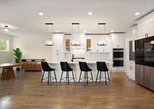 4834 Neal Ridge in Atlanta, GA - Building Photo - Building Photo