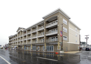 Sea Spray Condominiums in Hampton, NH - Building Photo - Building Photo