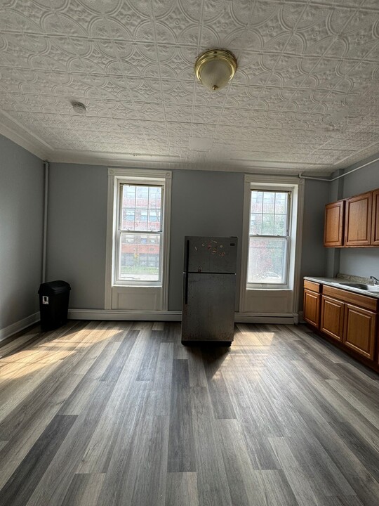 154 Union St, Unit 1R in Jersey City, NJ - Building Photo