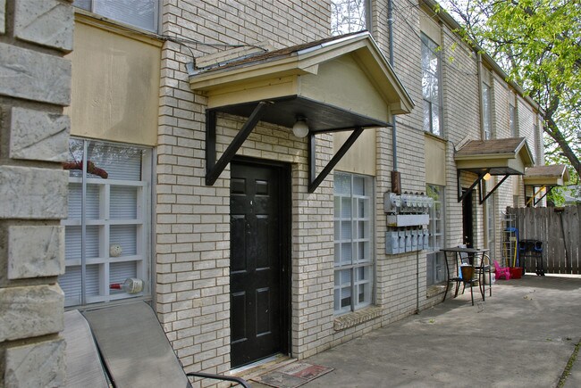 Markshire Apartments in Denton, TX - Building Photo - Building Photo