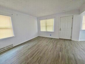 9589 Mansfield St in Detroit, MI - Building Photo - Building Photo