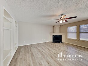 1052 Shadywood Dr in Cedar Hill, TX - Building Photo - Building Photo