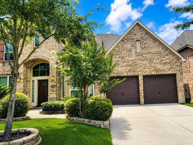 property at 27926 Bradford Ridge Dr