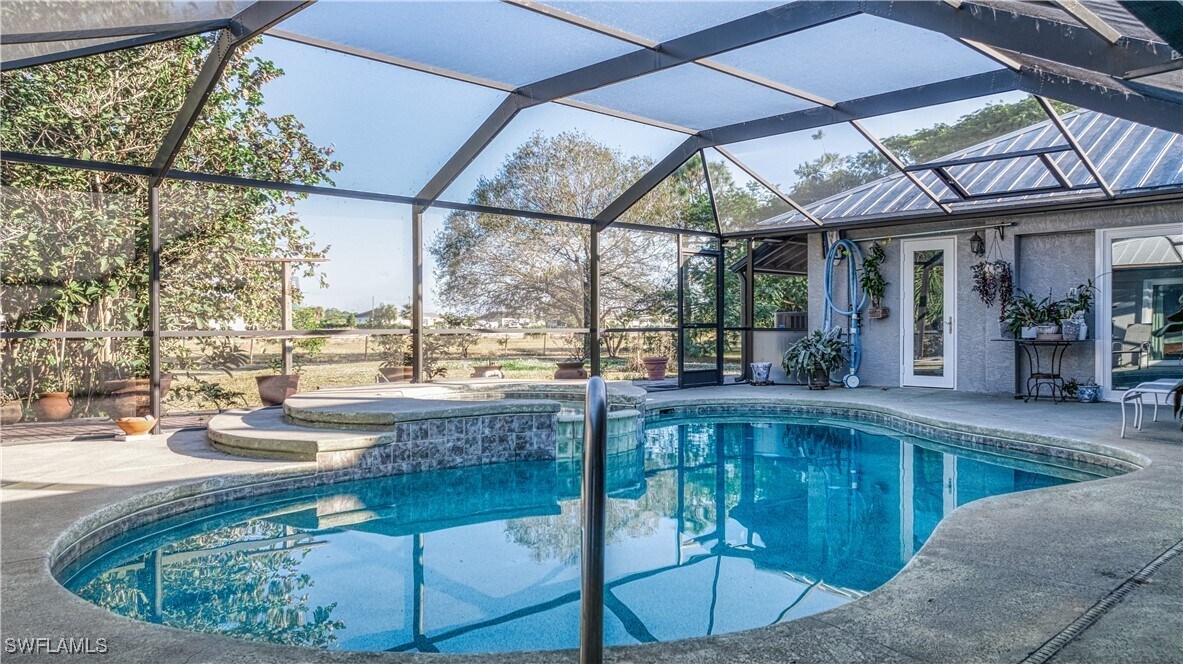 3935 70th Ave NE in Naples, FL - Building Photo