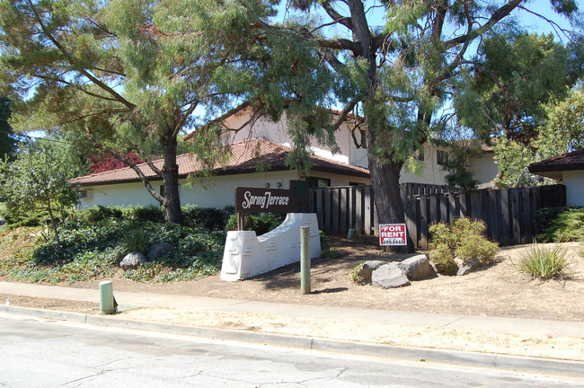 16705 Barnell Ave in Morgan Hill, CA - Foto de edificio - Building Photo