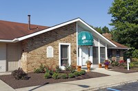 Port O'Call Apartments photo'