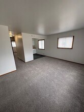 8641 W Lapham St in West Allis, WI - Building Photo - Building Photo