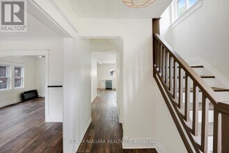 20 Randolph St in Welland, ON - Building Photo - Building Photo