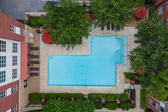 Arbor Gates at Buckhead in Atlanta, GA - Foto de edificio - Building Photo