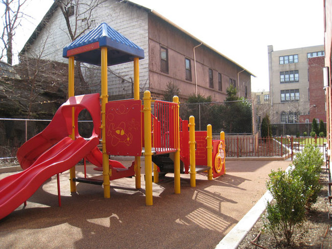 Friendly Towers in Bronx, NY - Building Photo - Building Photo