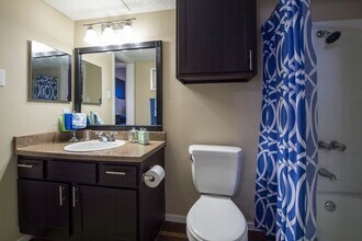 6808 S I-35 Frontage Rd in Austin, TX - Building Photo - Building Photo