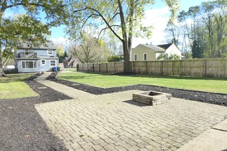 4530 Clague Rd in North Olmsted, OH - Foto de edificio - Building Photo