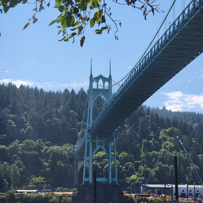 7023 N Burlington Ave, Unit 6 in Portland, OR - Foto de edificio - Building Photo