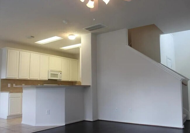 13047 Peppergate Ln in Houston, TX - Building Photo - Building Photo