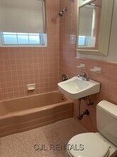 71 Grove St in Arlington, MA - Building Photo - Building Photo