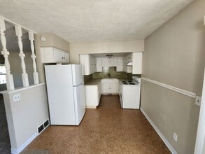 424 30th Ave in Moline, IL - Building Photo - Building Photo