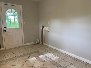 806 Graylyn Dr in High Point, NC - Building Photo - Building Photo