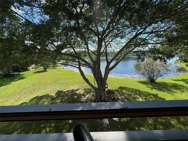 3058 Cambridge C in Deerfield Beach, FL - Building Photo - Building Photo