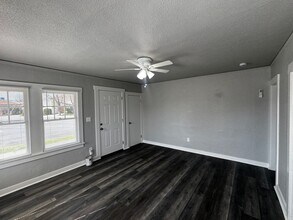 450 N 6th St in Coalinga, CA - Building Photo - Building Photo