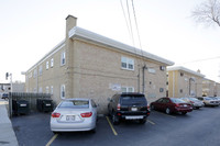 1317-1321 E Roosevelt Rd in Wheaton, IL - Foto de edificio - Building Photo