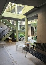 Redwood Terrace in San Diego, CA - Building Photo - Building Photo