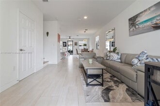 3431 W 109th Pl in Hialeah, FL - Building Photo - Building Photo