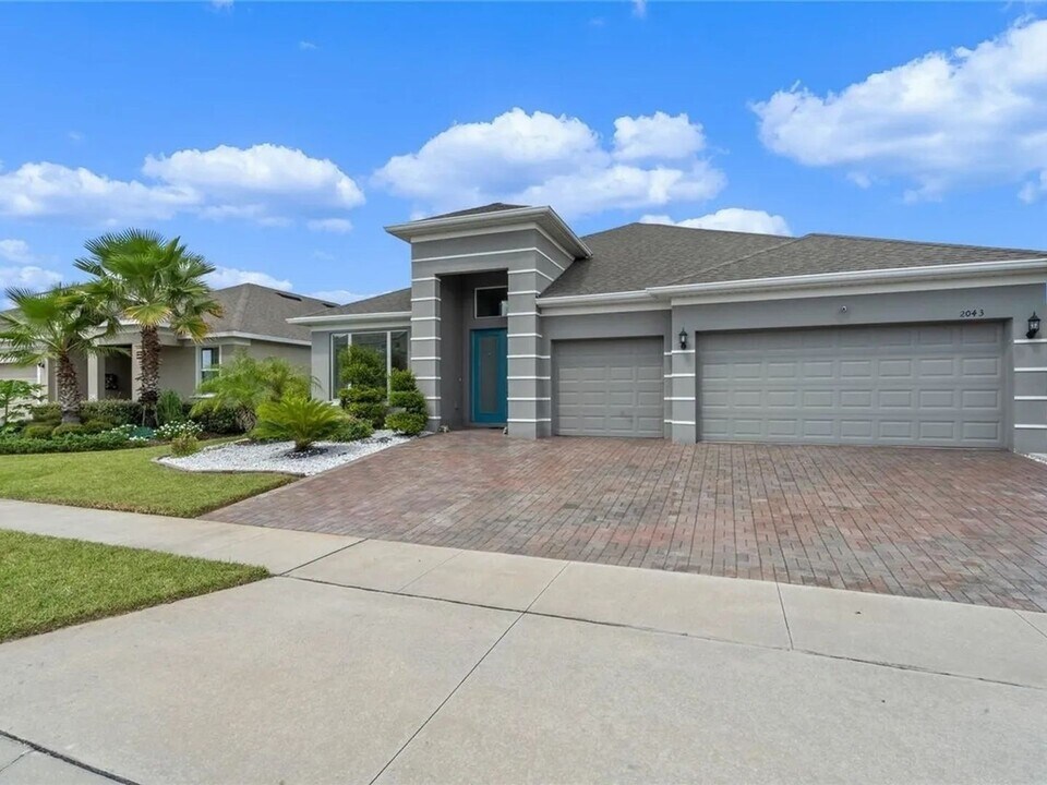 2043 Rush Bay Wy in Orlando, FL - Foto de edificio